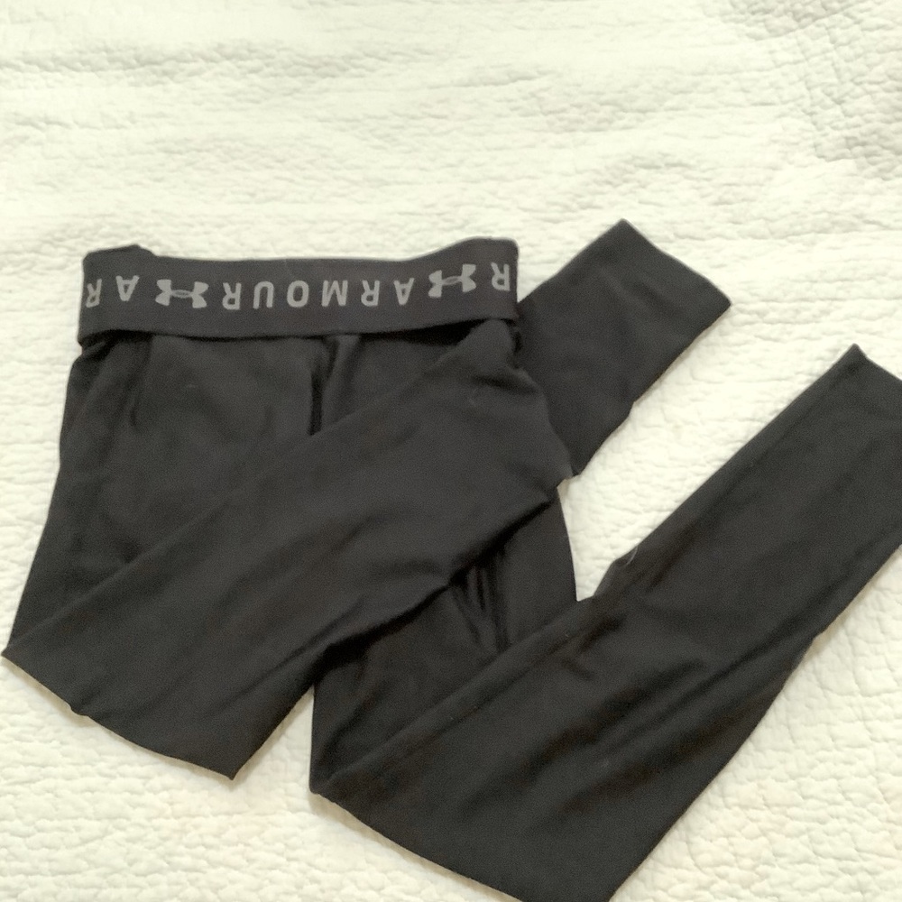 Under armor black leggings woman s